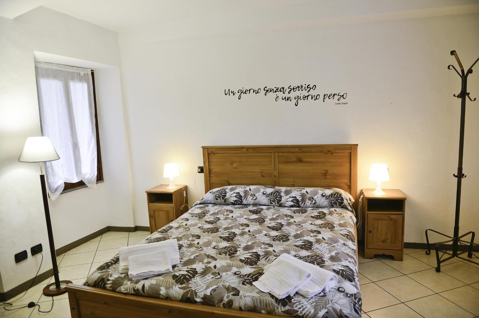 A Casa Di Sole Brovello Appartement Buitenkant foto