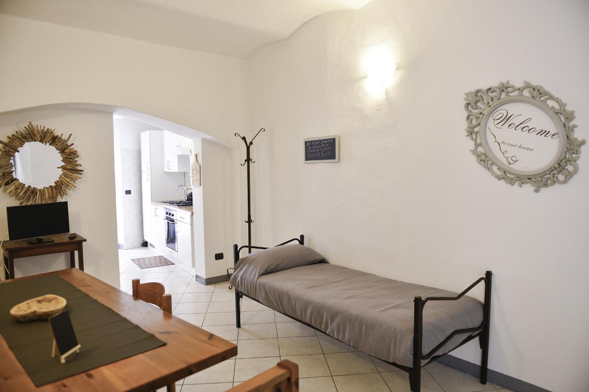 A Casa Di Sole Brovello Appartement Buitenkant foto