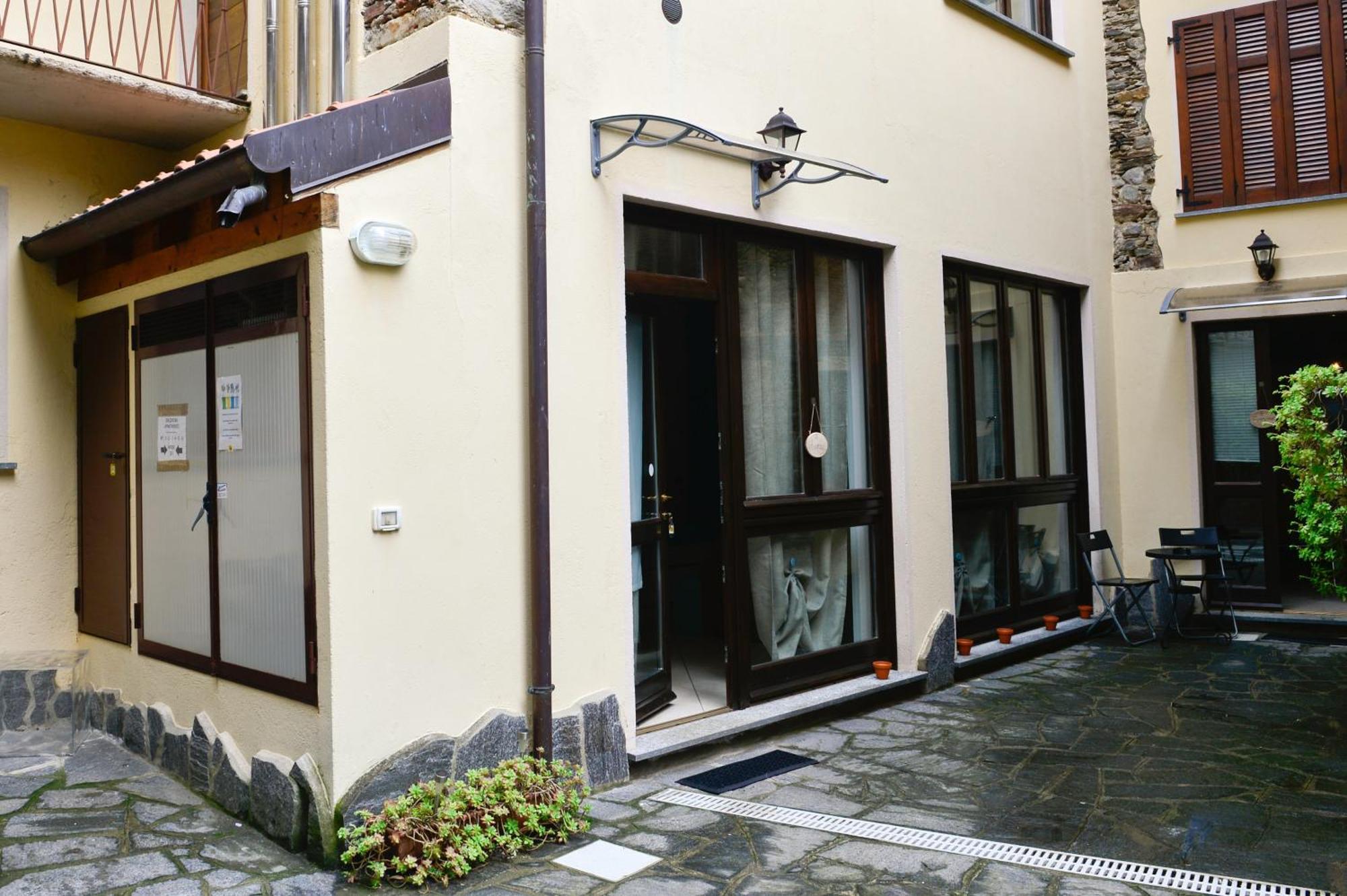 A Casa Di Sole Brovello Appartement Buitenkant foto